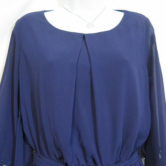 iZ Byer Bell Sleeved Dress - Picture 2 of 4